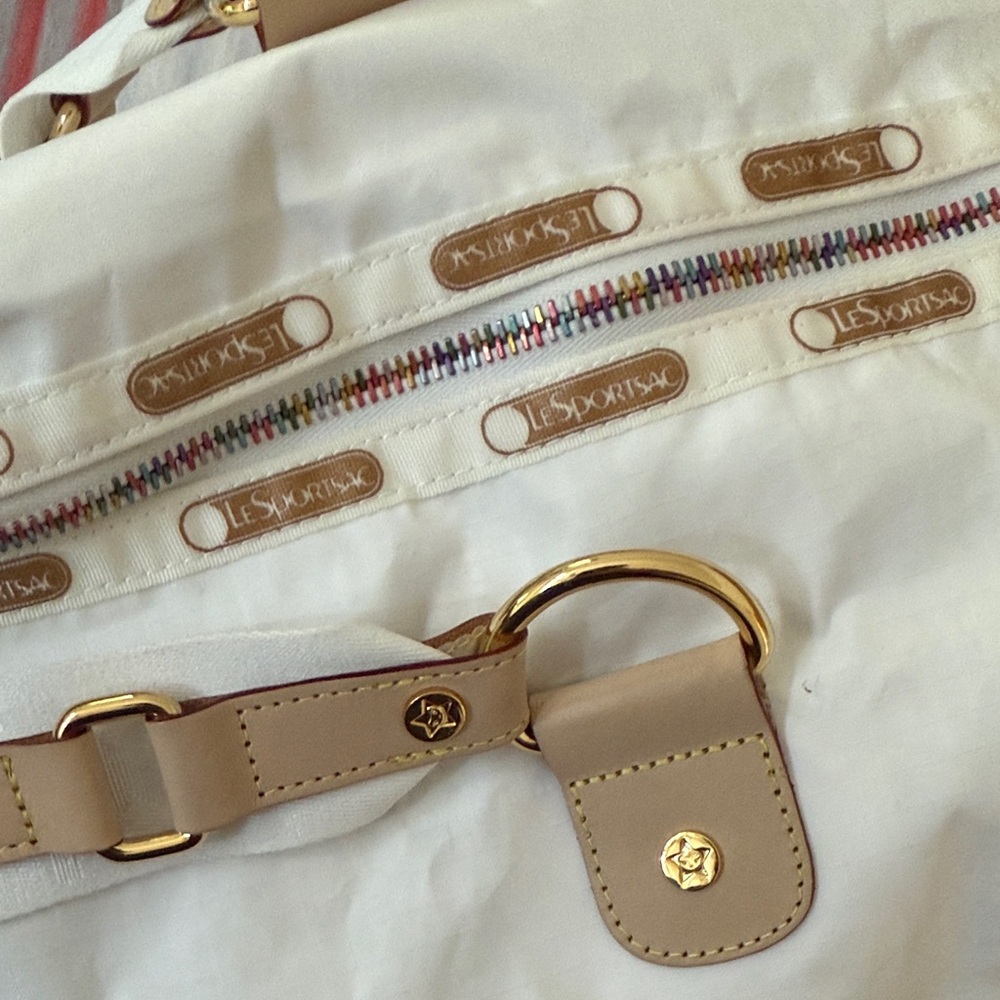 Lesportsac x Tokidoki White Duffle Bag with Strap - Picture 3 of 14